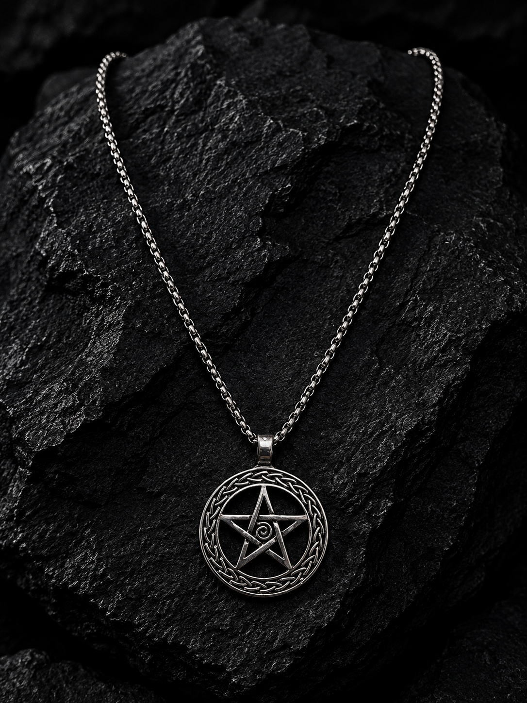 Averith Pentacle Pendant