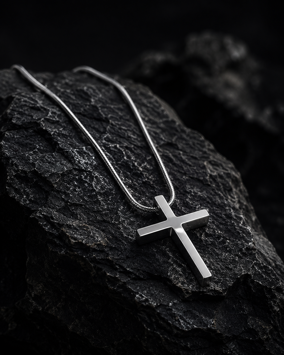 Aurelius Cross Pendant Chain