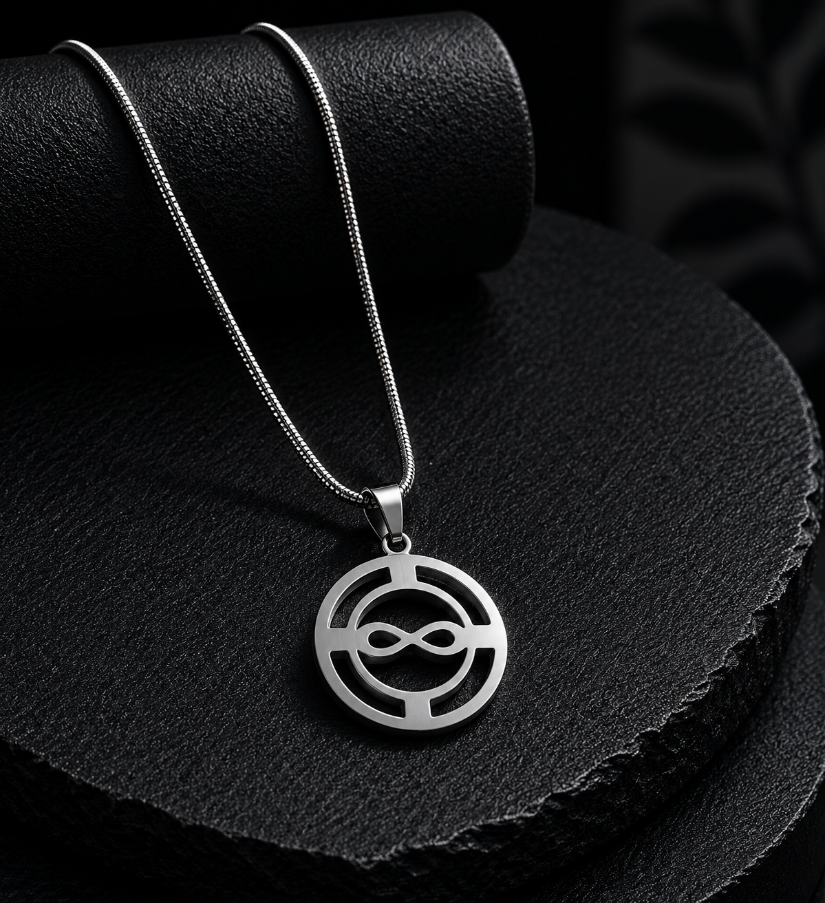 Infinity Crest Pendant
