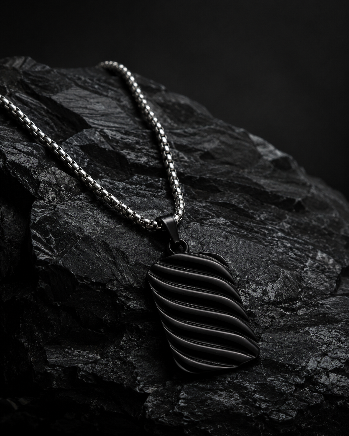 Rift Pendant Chain
