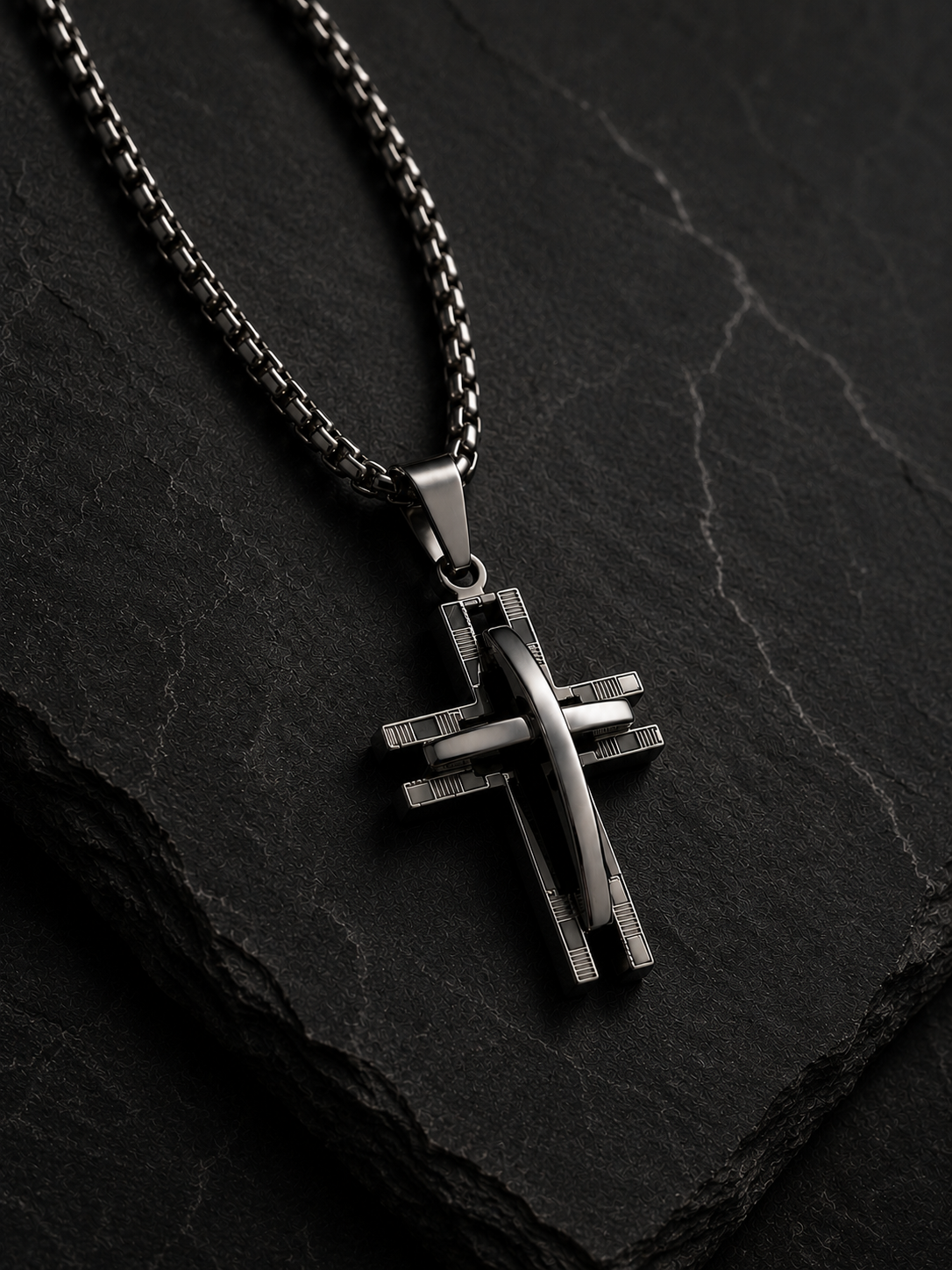 Noctivar Cross Pendant Chain